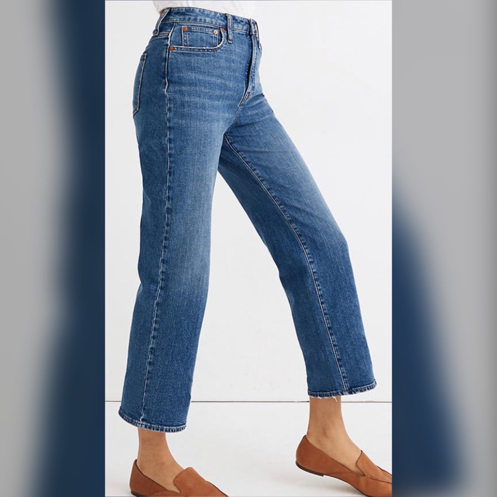 Madewell Curvy Slim Wide-Leg Crop Jeans.